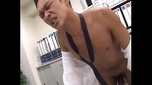 Suited Asian stud getting blown in his office – Gayfuror.com, Asian gay movies