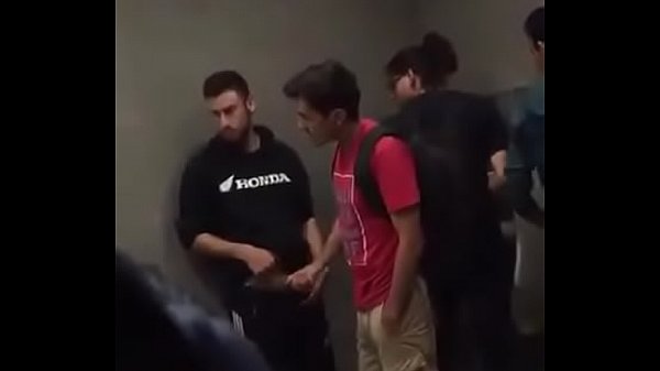 Banehiro Toilet WC vários caras, amateur gay tube