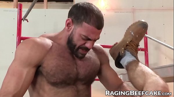 Bareback sex and cock sucking with hunky muscular gays