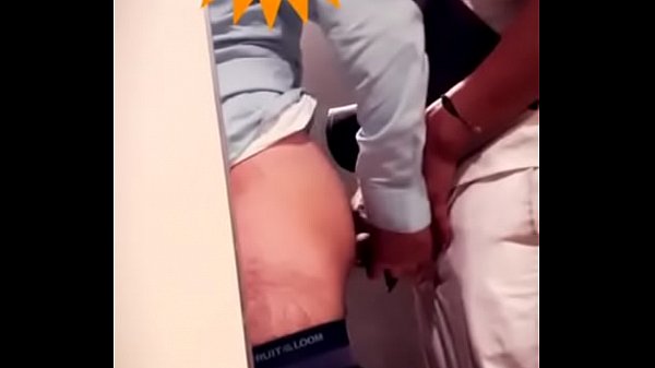 el conserje en baño publico, amateur gay guys