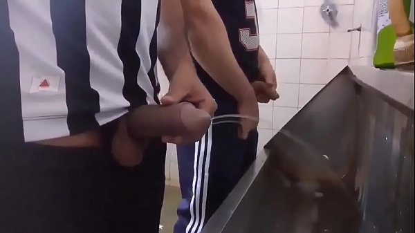 CurtoPezaoBH – Banheirão, gay porn ameture
