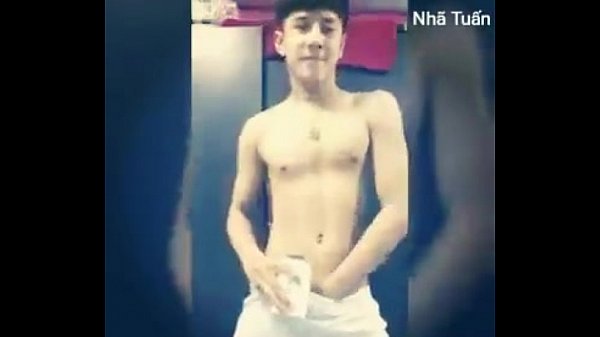Đẹp trai thì 3D nó mới thèm yêu – Sexy Guy Dancing, gay Asians