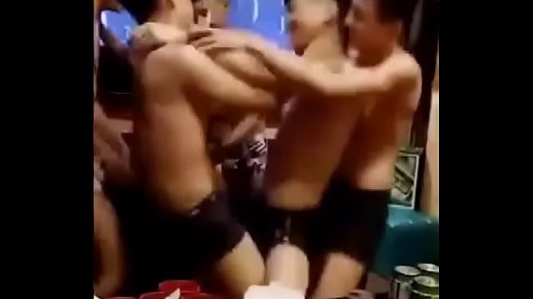 Nhân viên karaoke p2, best gay Asian