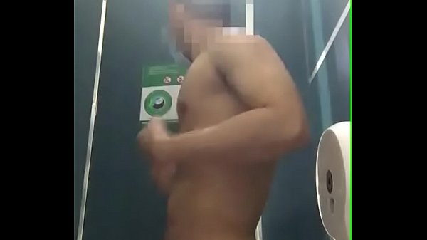 Anh trai thủ dâm wc maximark cộng hòa