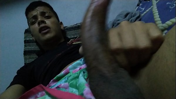 Brincadeira com pau mole até fica duraço