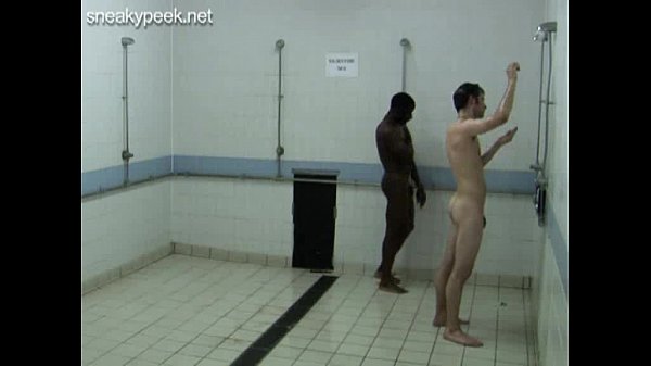 Câmera escondida  Vestiário masculino.