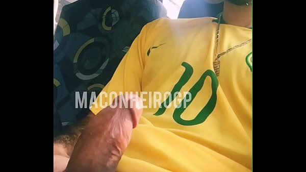 GP Herick batendo uma no onibus