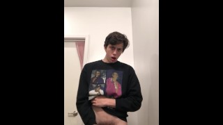 Hot teen hunk jacking off and cumming on his chest