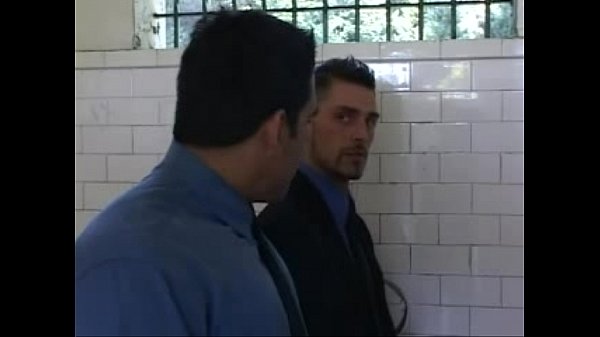 Meeting in the mens room View more stuff on befucker.com