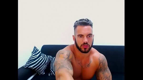 muscle Latino gay guy masturbating on webcam