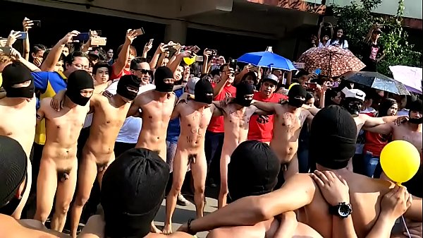 Naked men at Pylon Run 2018 https://nakedguyz.blogspot.com