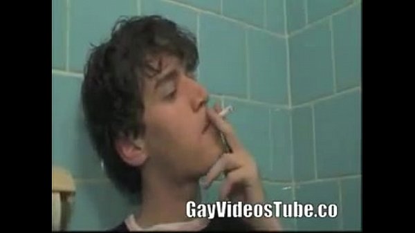 the school toilet – www.GayVideos4You.com