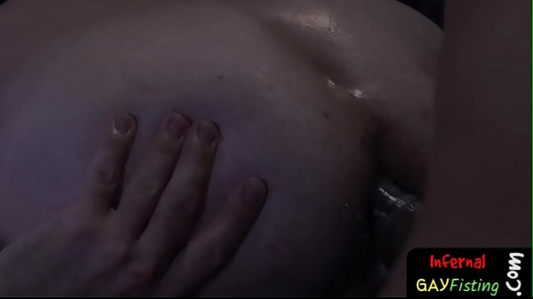 Anal fuck leads to threeway fisting