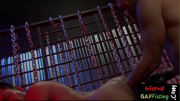 Gaping ass hunk punished by hunky top