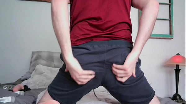 Raleigh James – Playing with Glass Butt Plugs