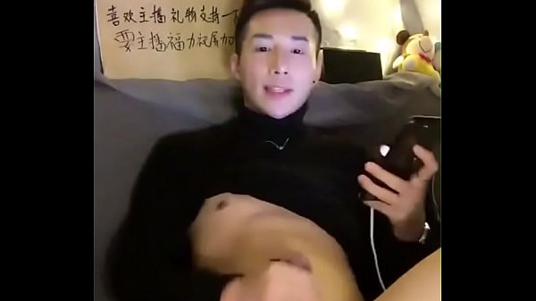 Trai Trung sục cu tự nhiên