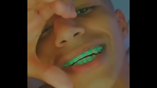 Lomotif do Novinho Famoso