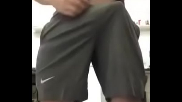 novinho gostoso oferecendo sua pica grossa