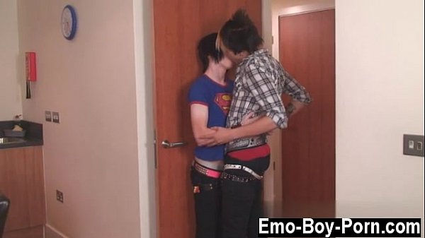 Hot twink Top model Josh Osbourne comes back this week in a uber-sexy