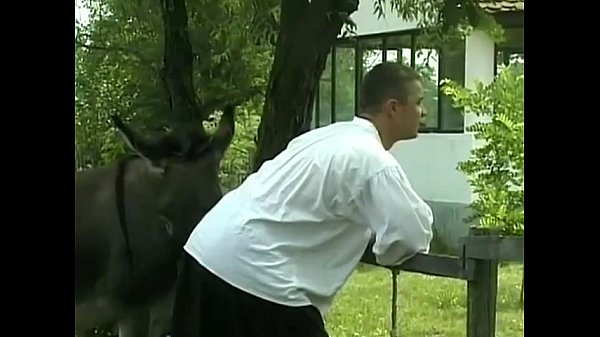 Muscled gay pick a new toy